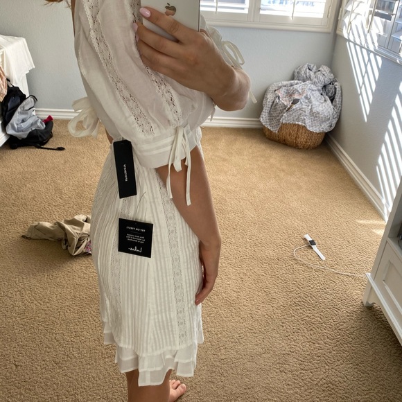 Brand New Lulus White Dress - Picture 4 of 5